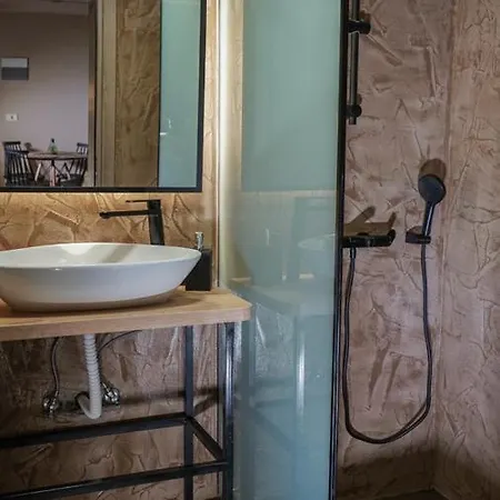 게스트하우스 Pyxari 칼람파카